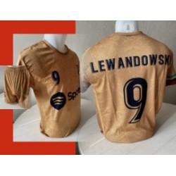 AANBIEDING Lewandowski voetbal tenue barca GOUD  2023