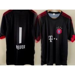 Neuer  voetbalshirt bayern...