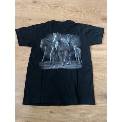 AANBIEDING KINDER SHIRT paarden print 3 PAARDEN  2 VEULENS